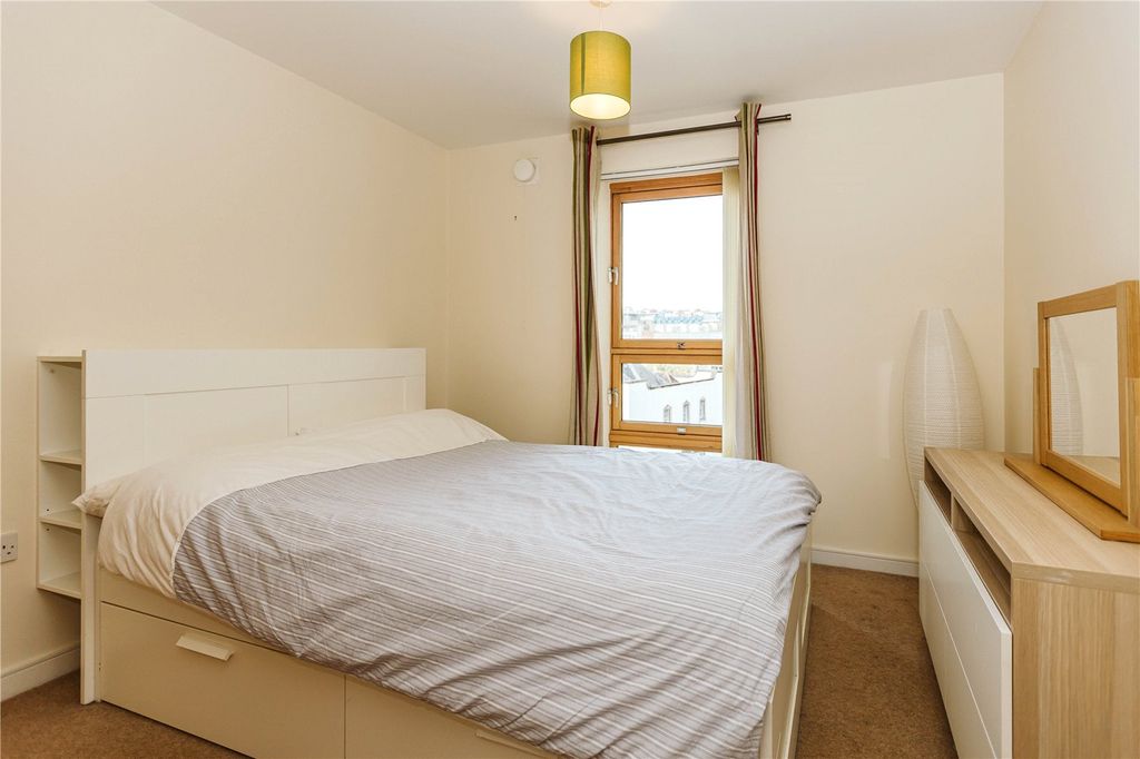 Property photo 3 of 12 Picture No. 10