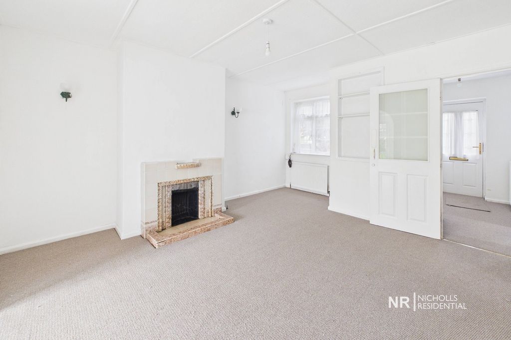 Property photo 2 of 16 Living Room