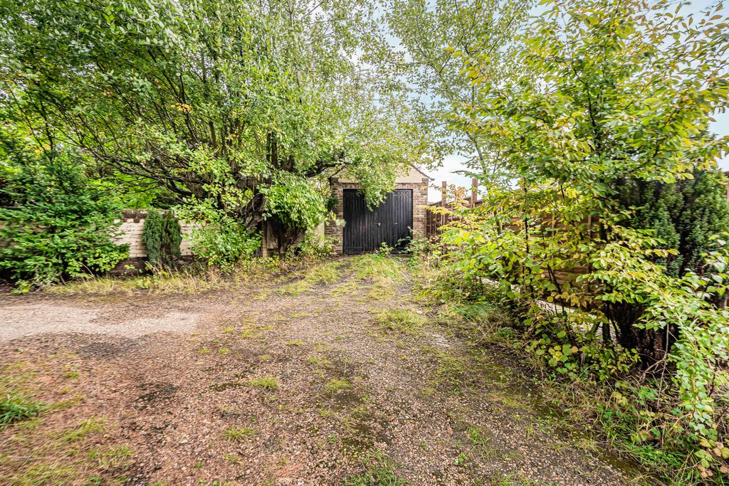 Property photo 2 of 20 Plot