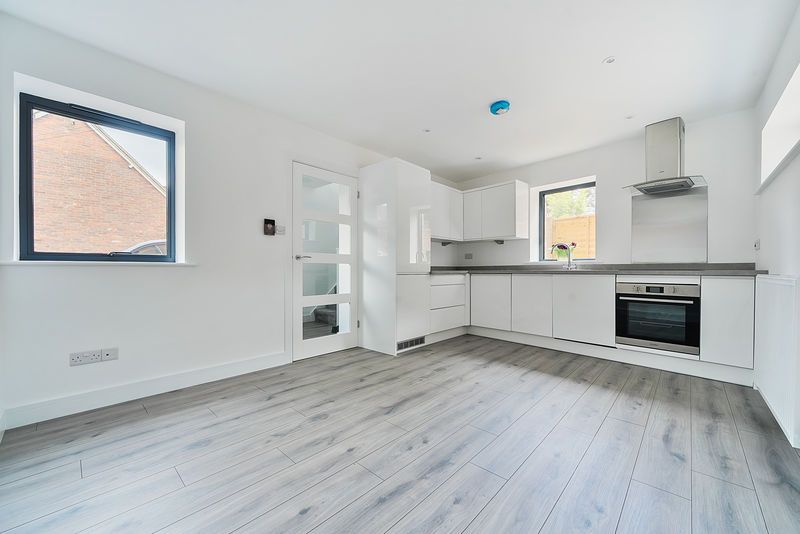 Property photo 2 of 15 Photo 12