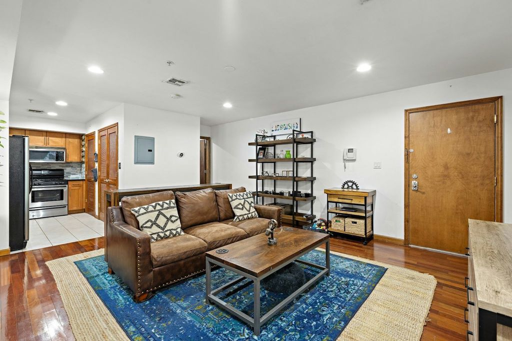 Property photo 2 of 12 <Alttext/>