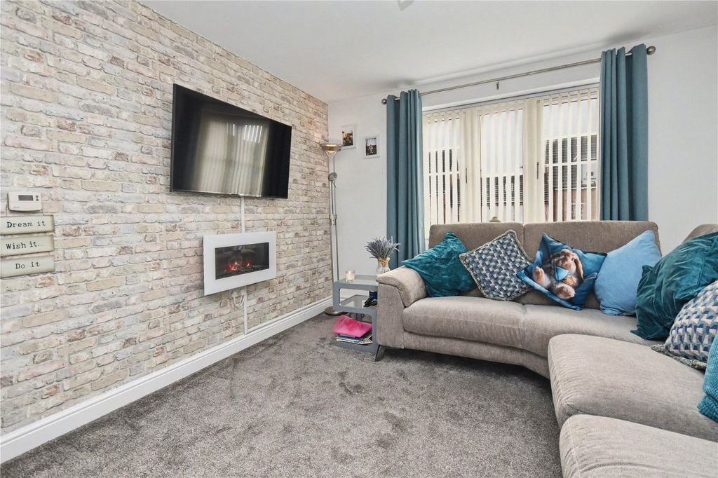 Property photo 3 of 14 Picture No. 06