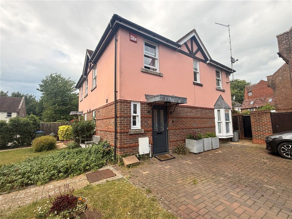 Property photo 1 of 11 Front