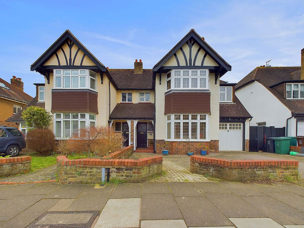 Property photo 1 of 35