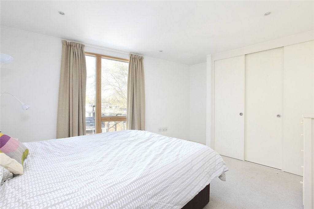 Property photo 3 of 8