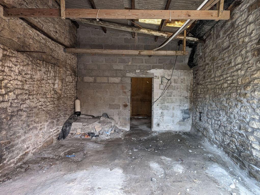 Property photo 2 of 6