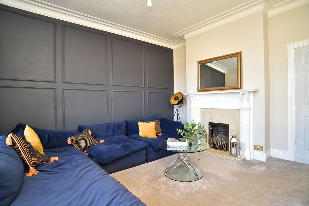 Property photo 3 of 9