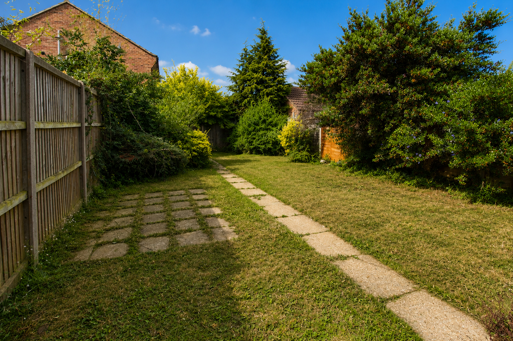 Property photo 3 of 25 Garden
