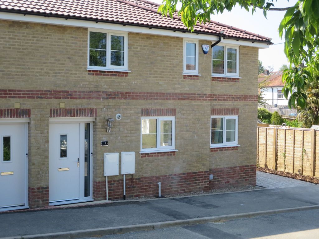 Property photo 1 of 9 Photograph 1