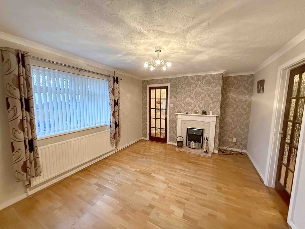 Property photo 3 of 16 Gallery