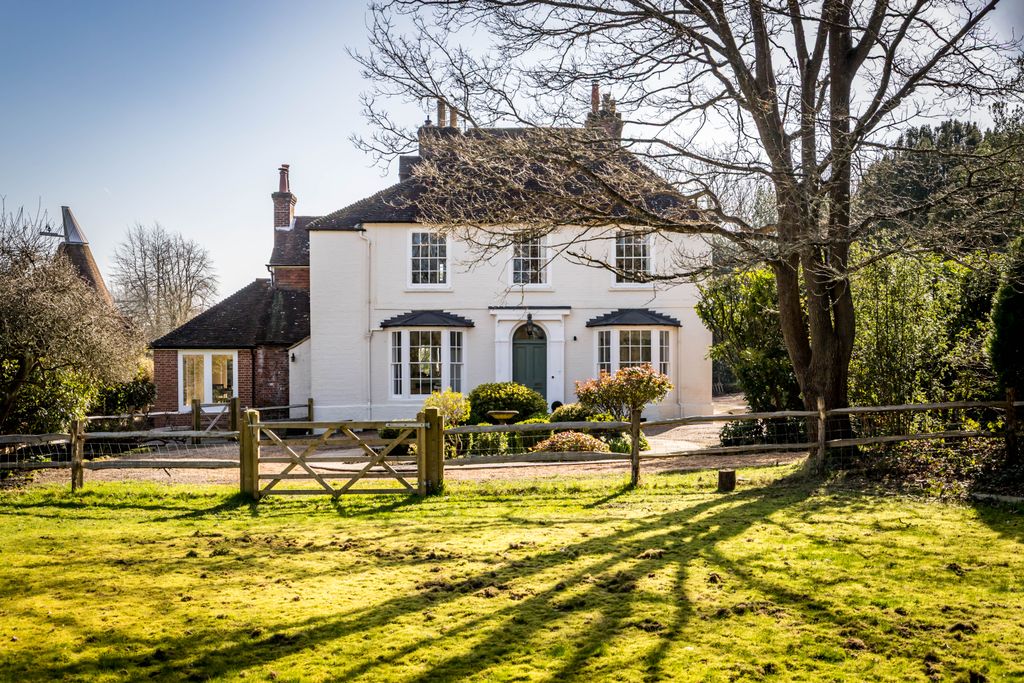 Property photo 1 of 35