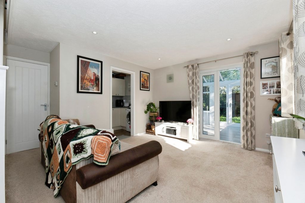 Property photo 3 of 17 Picture No. 11