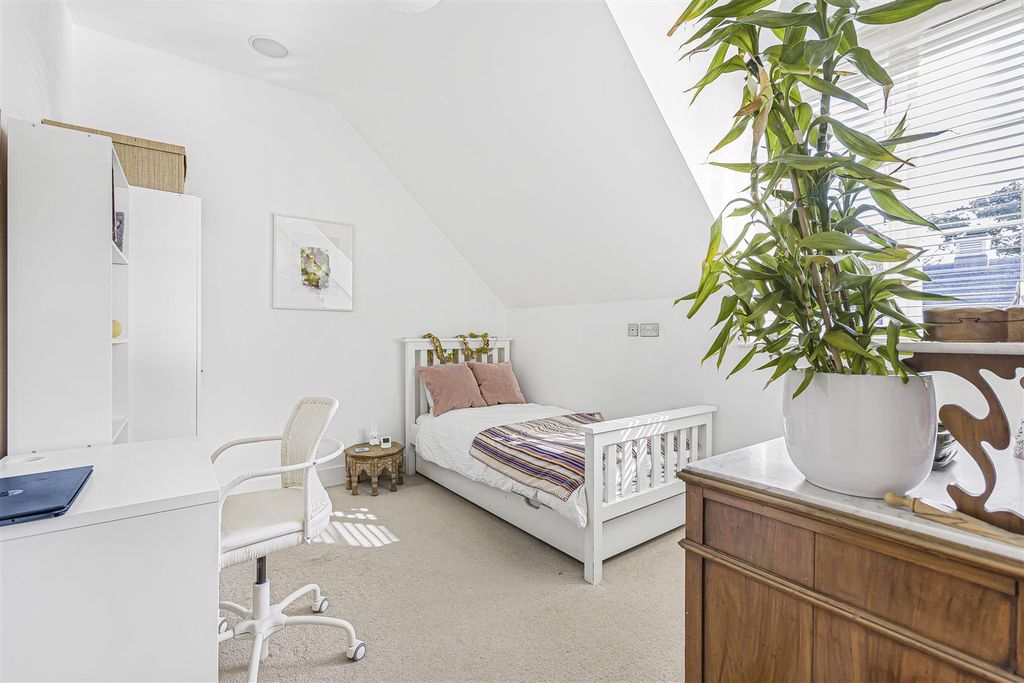 Additional image 16 of 3 bed semi-detached house for saleWillis Grove, Balls Park, Hertford SG13