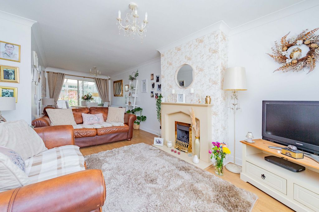 Property photo 3 of 36