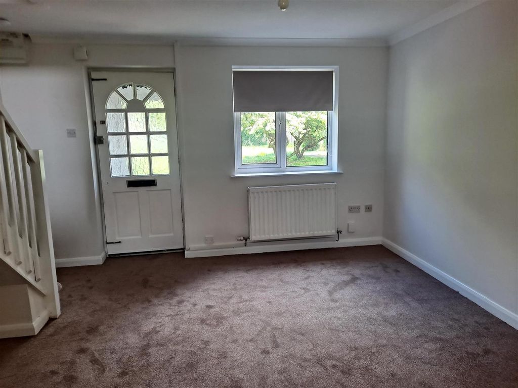 Property photo 2 of 14 Pro-Mnvhsudz.Jpeg