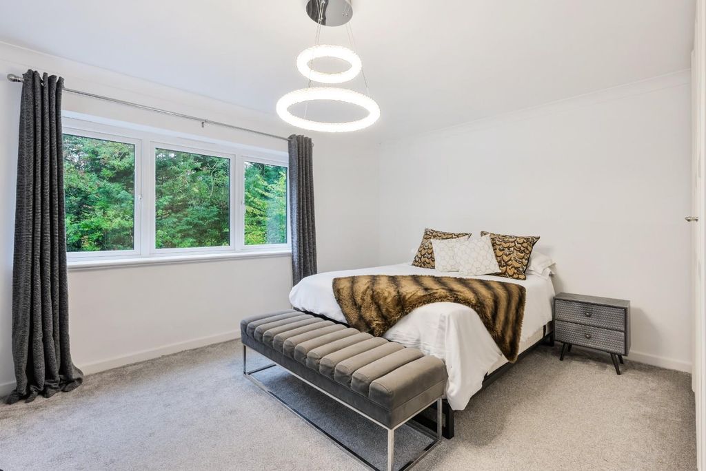 Additional image 16 of 6 bed property for saleHazelwood Lane, Chipstead, Coulsdon CR5