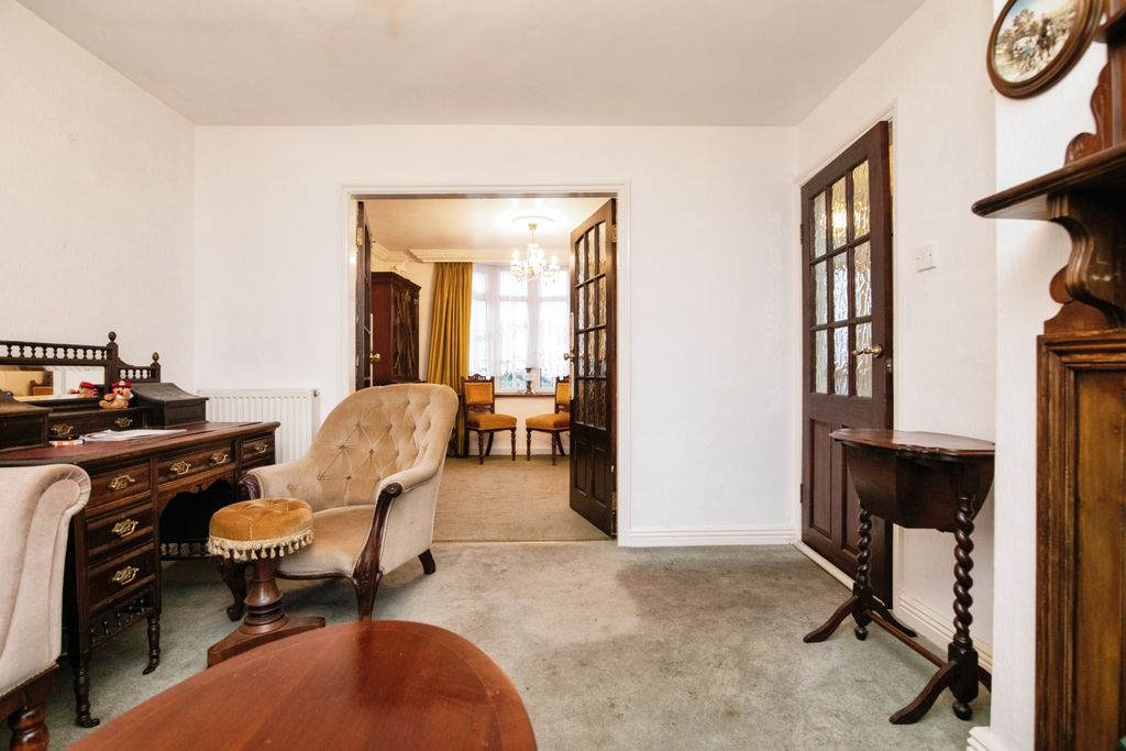 Property photo 2 of 15