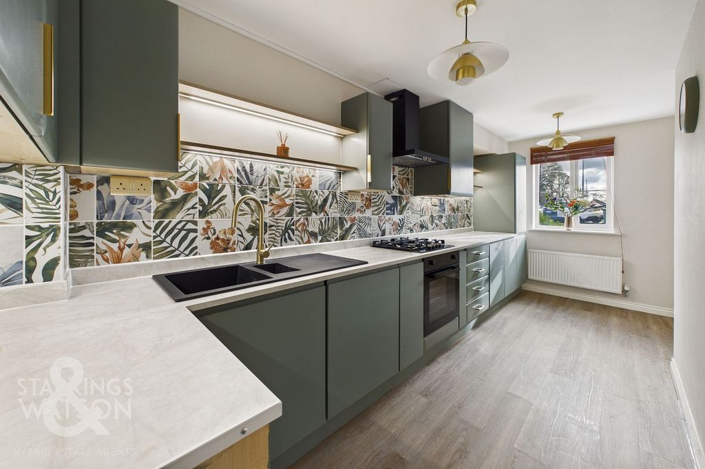 Property photo 3 of 24