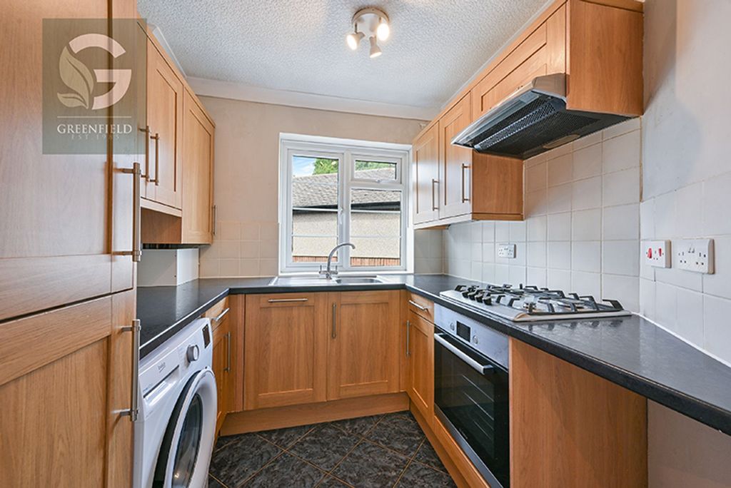 Property photo 3 of 11 St. Mary's Close, Ewell Village, Epsom, Surrey, Kt17 2BA