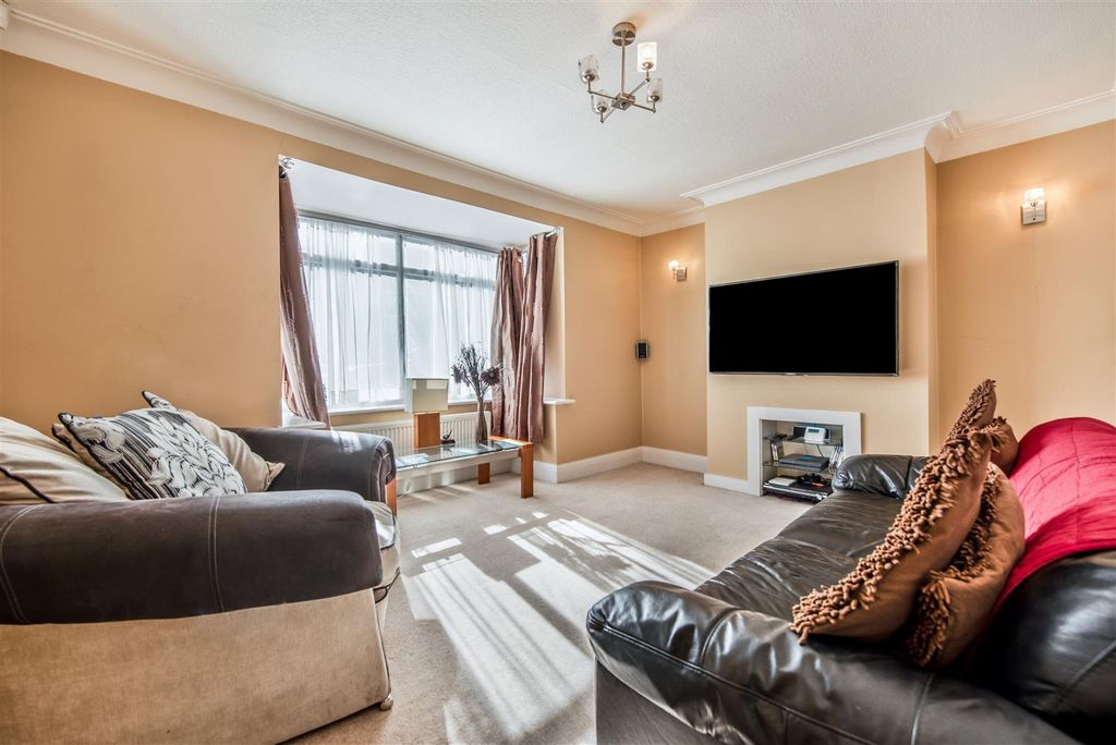 Property photo 2 of 25 Living Room: