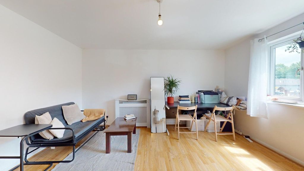 Property photo 3 of 9 Picture No. 11