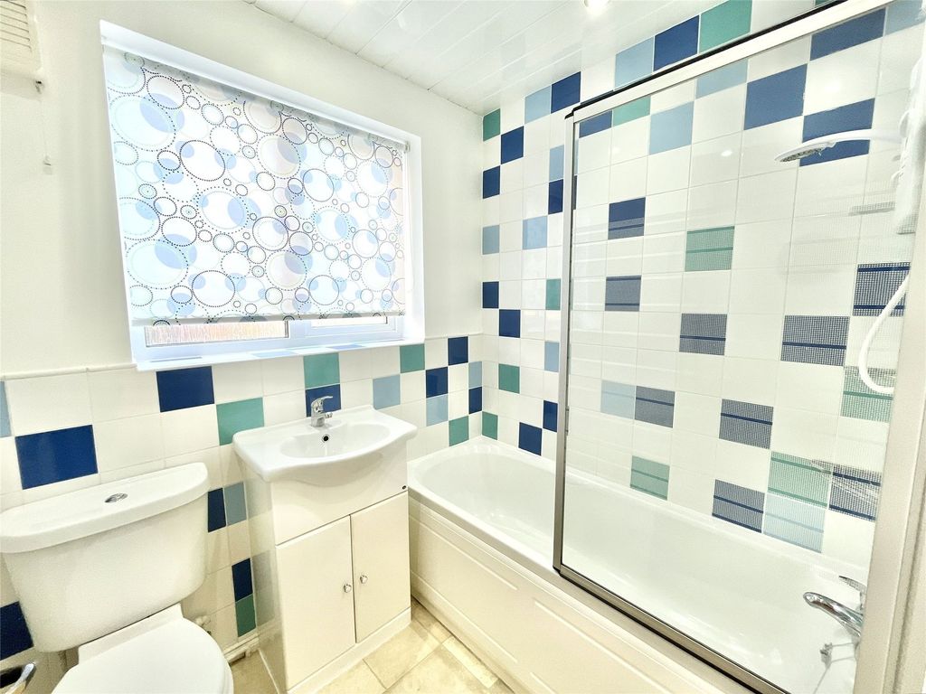 Property photo 3 of 12 Bathroom