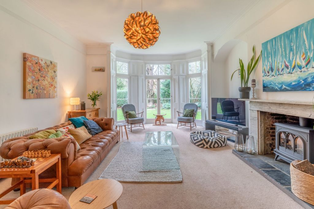 Property photo 2 of 27 Picture No. 03