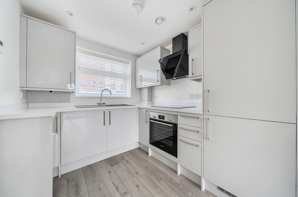 Property photo 2 of 16 1-69E79Bad84A86-1...