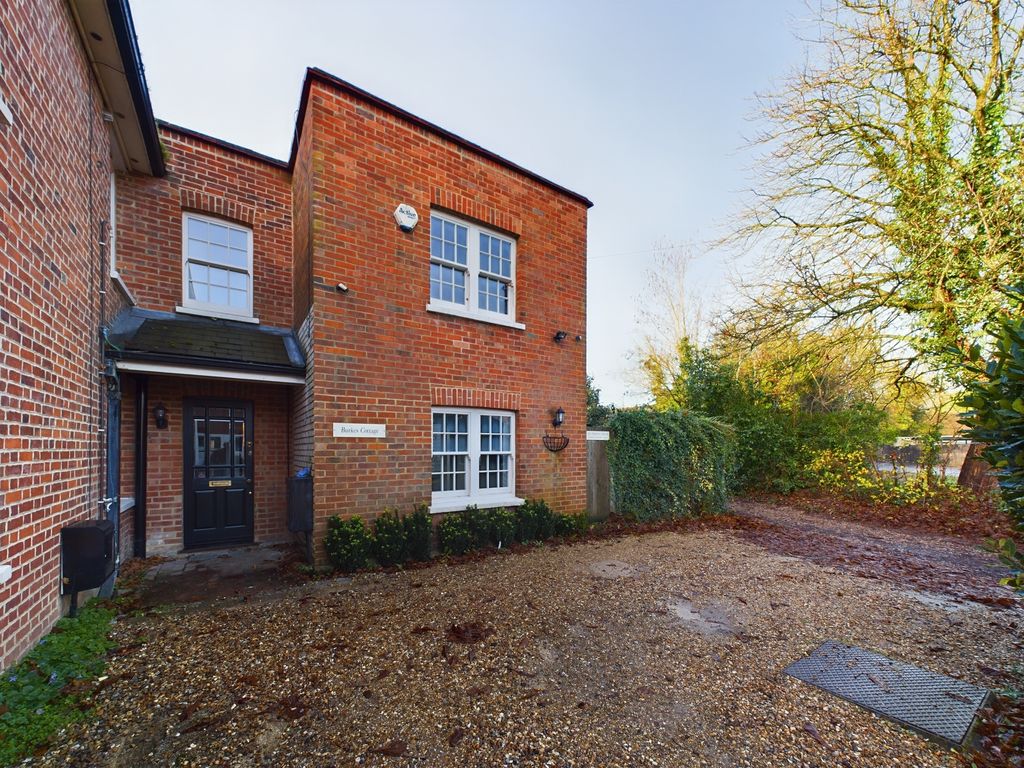 Property photo 1 of 13 Cam02136G0-Pr0126-Still002