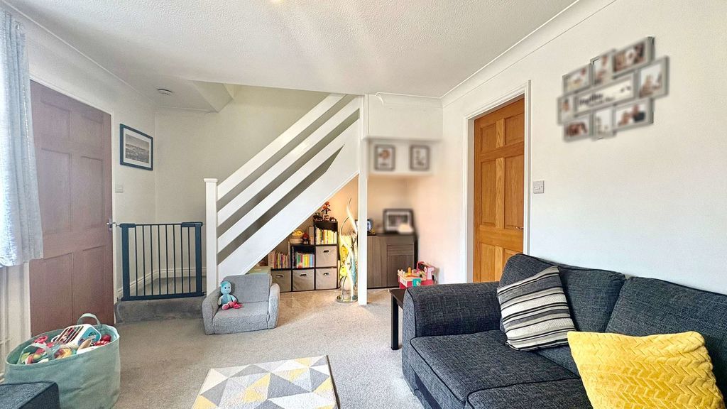 Property photo 3 of 15 Photo 6