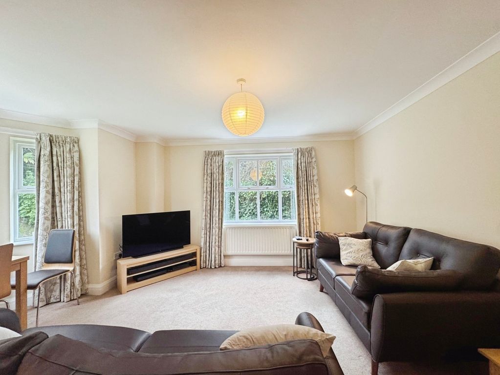 Property photo 3 of 12 Picture No. 11