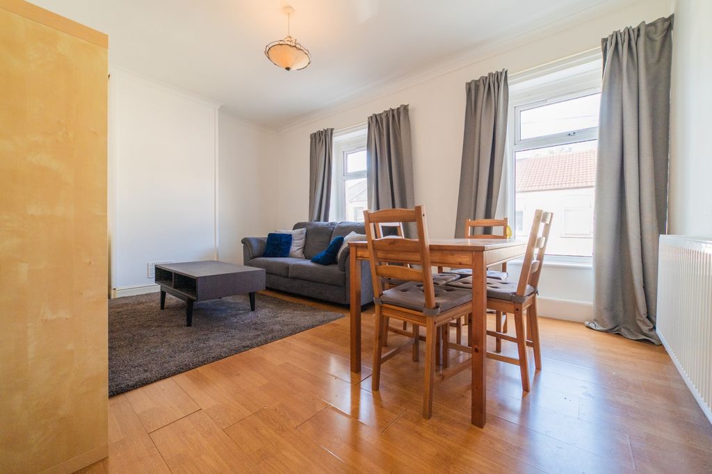 Property photo 2 of 11 Call 02920 454555 To Secure Your Viewing_3