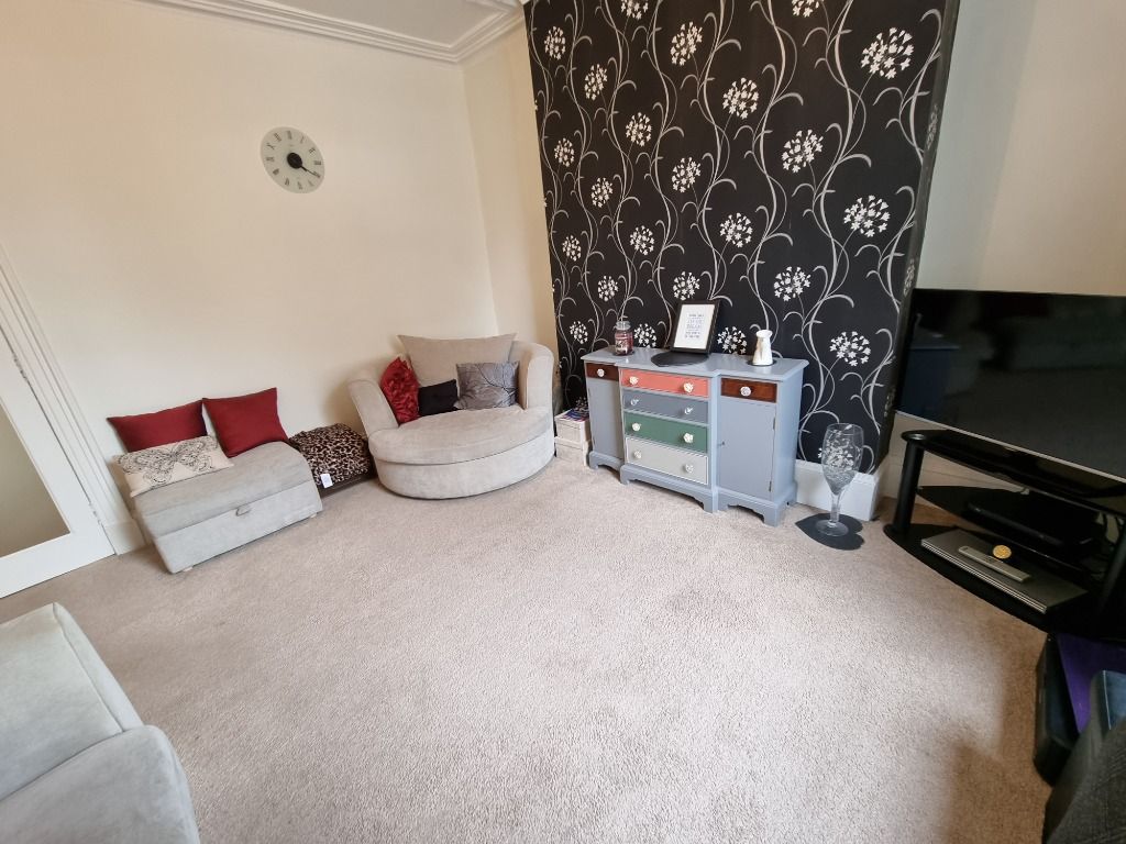 Property photo 3 of 8