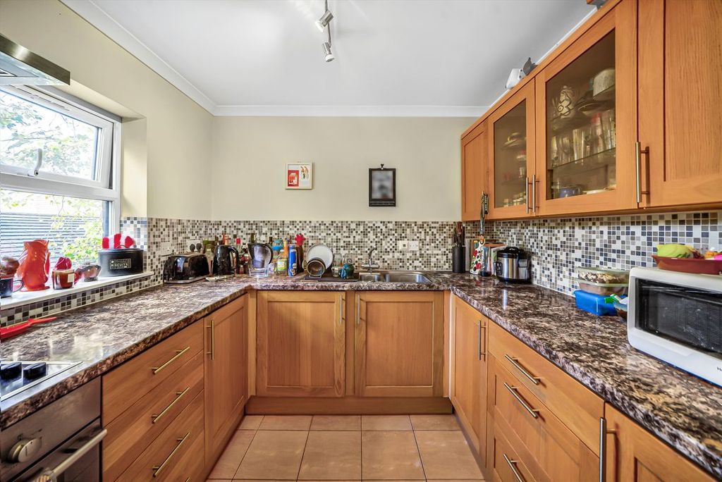 Property photo 3 of 5