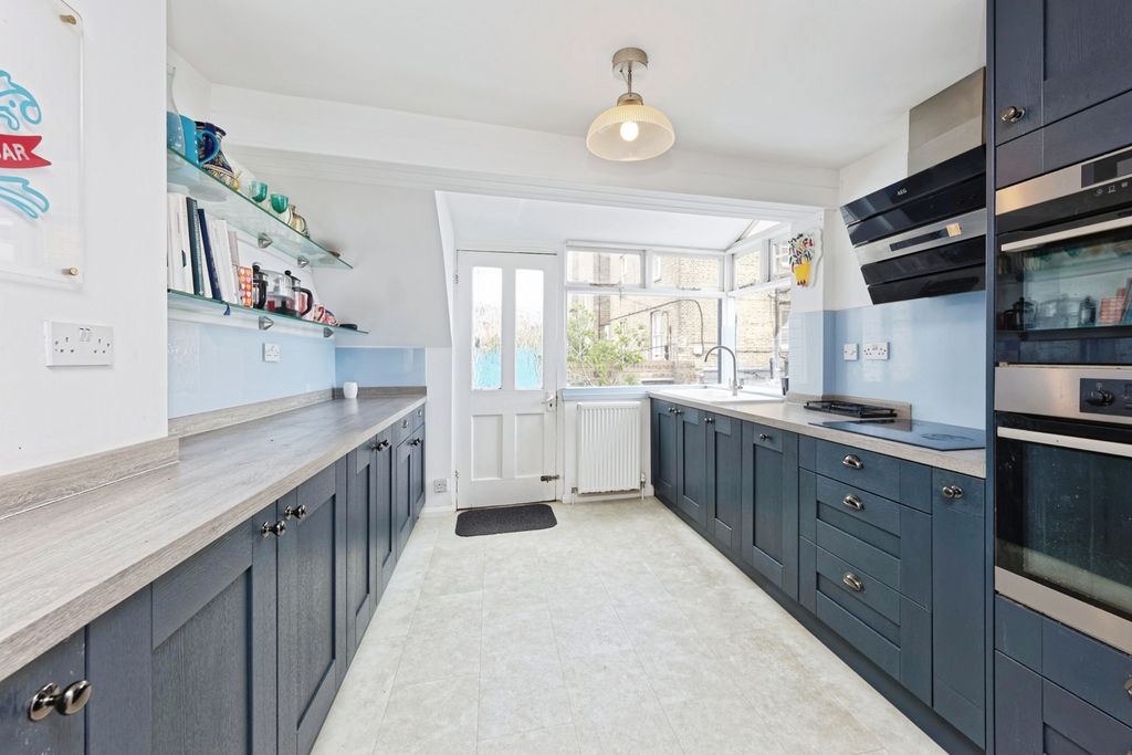 Property photo 2 of 25 Pbox-Img.Jpg