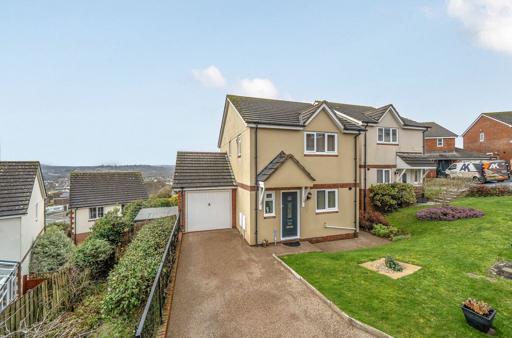 Property photo 1 of 20 1 - 1409537-2-69849E4...