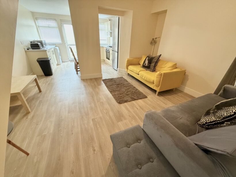 Property photo 2 of 9