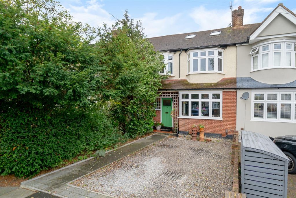 Property photo 1 of 16 Monkleigh Road