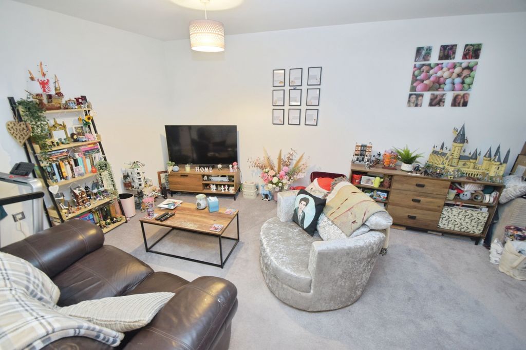 Property photo 3 of 11 75c36067-Dsc_0428