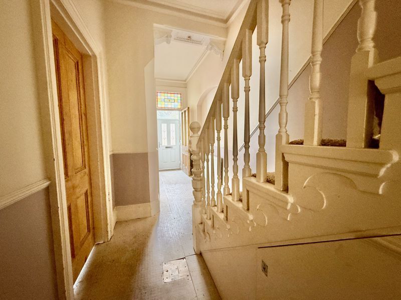 Property photo 2 of 32 Photo 4