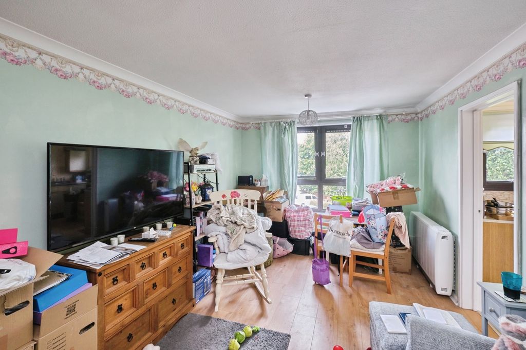 Property photo 2 of 16 Photo