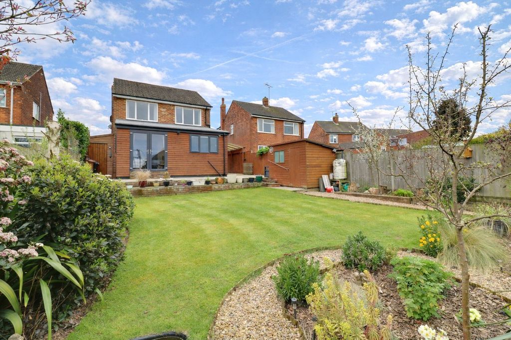 Property photo 2 of 28