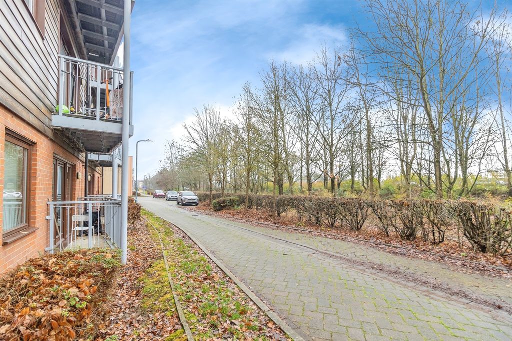 Property photo 3 of 13