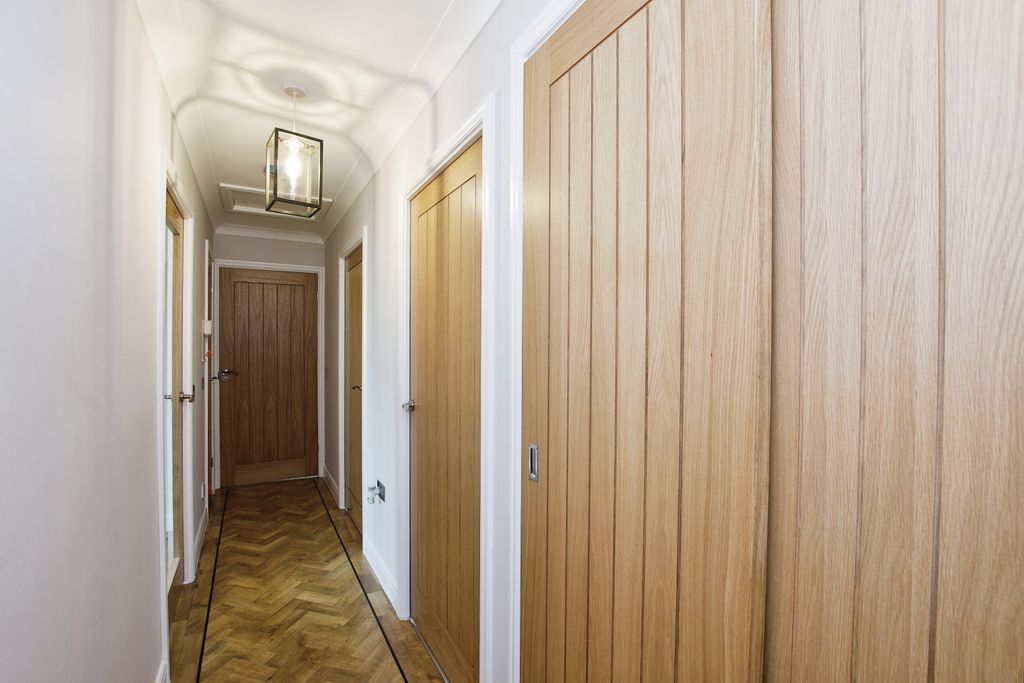 Property photo 2 of 13 Hallway