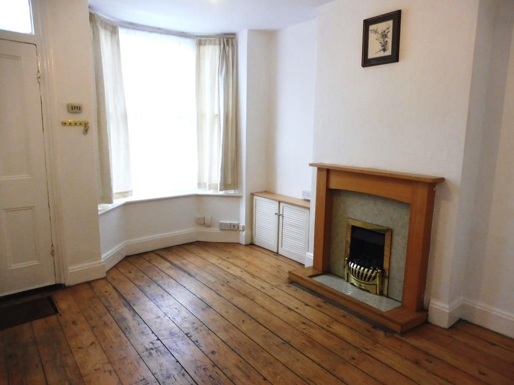Property photo 2 of 12 Living Room