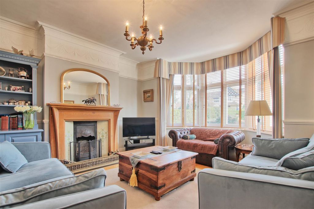 Property photo 2 of 25 Living Room.Jpg