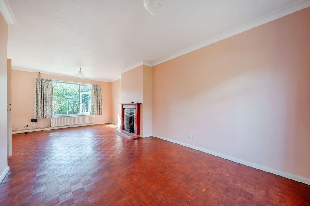 Property photo 2 of 18