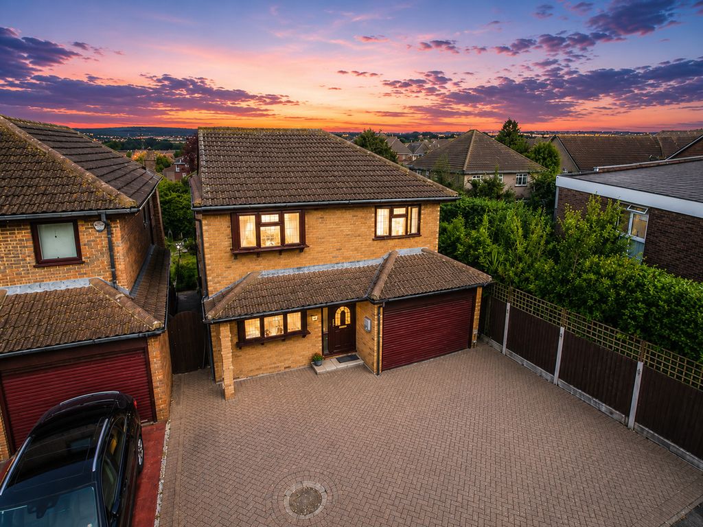 Property photo 1 of 32