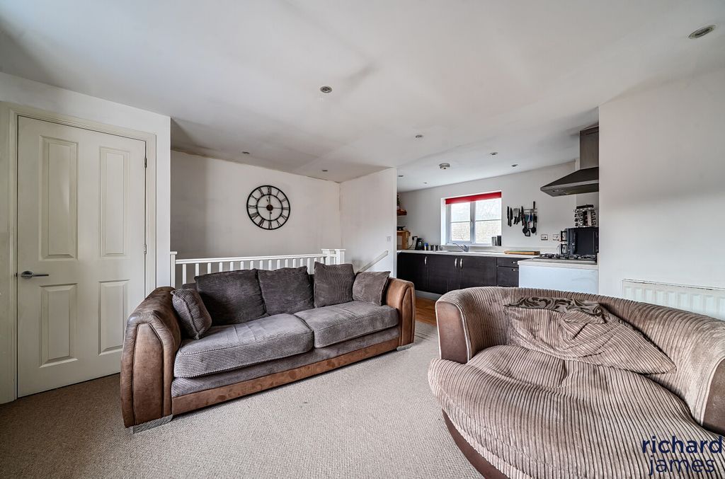 Property photo 2 of 9 67731F8B68214B20850c260Cab6Ae2Bf