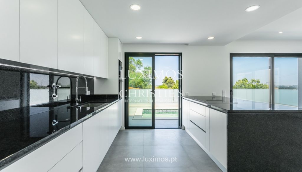 Property photo 3 of 27